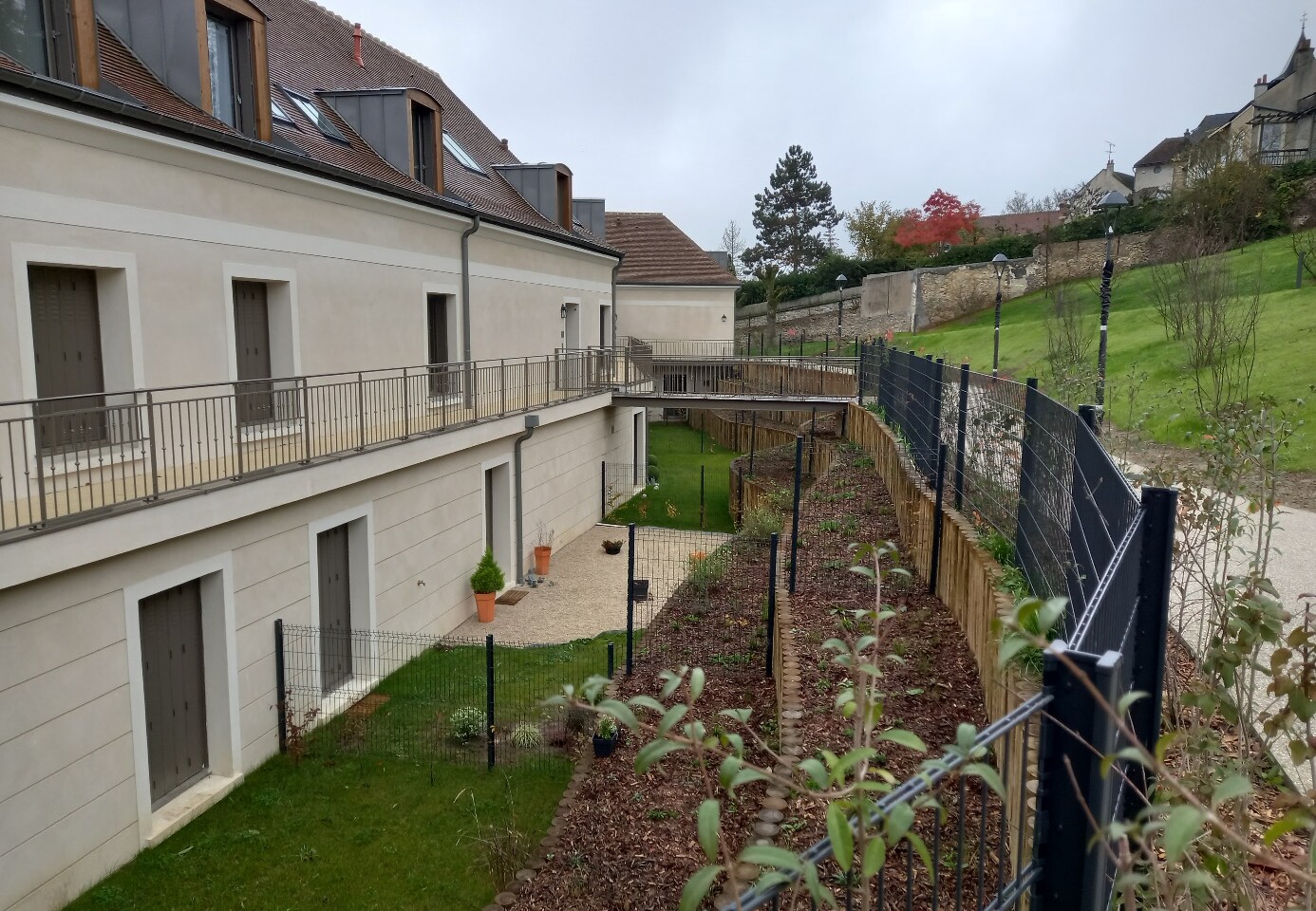Entreprise familiale de Travaux public, voiries, réseaux divers & maçonnerie en Ile-de-France | S3R dans les Yvelines 78 Travaux de VRD et d’aménagement extérieurs à Monfort L’Amaury
